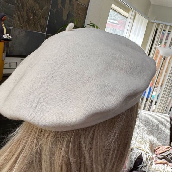 Vintage Ruth Alan beret cream color off white - Picture 7 of 8